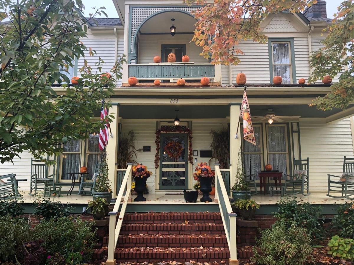 Carrier Houses Bed & Breakfast Rutherfordton Exterior photo