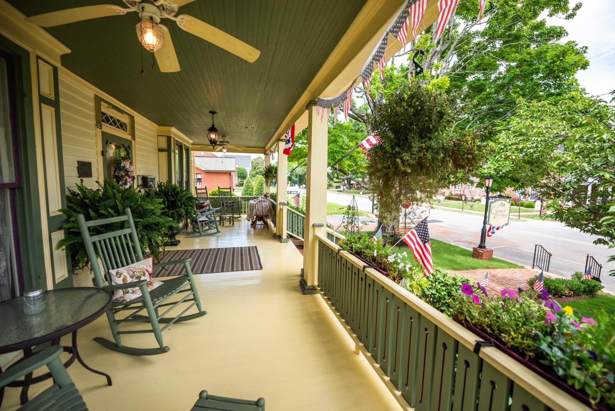 Carrier Houses Bed & Breakfast Rutherfordton Exterior photo