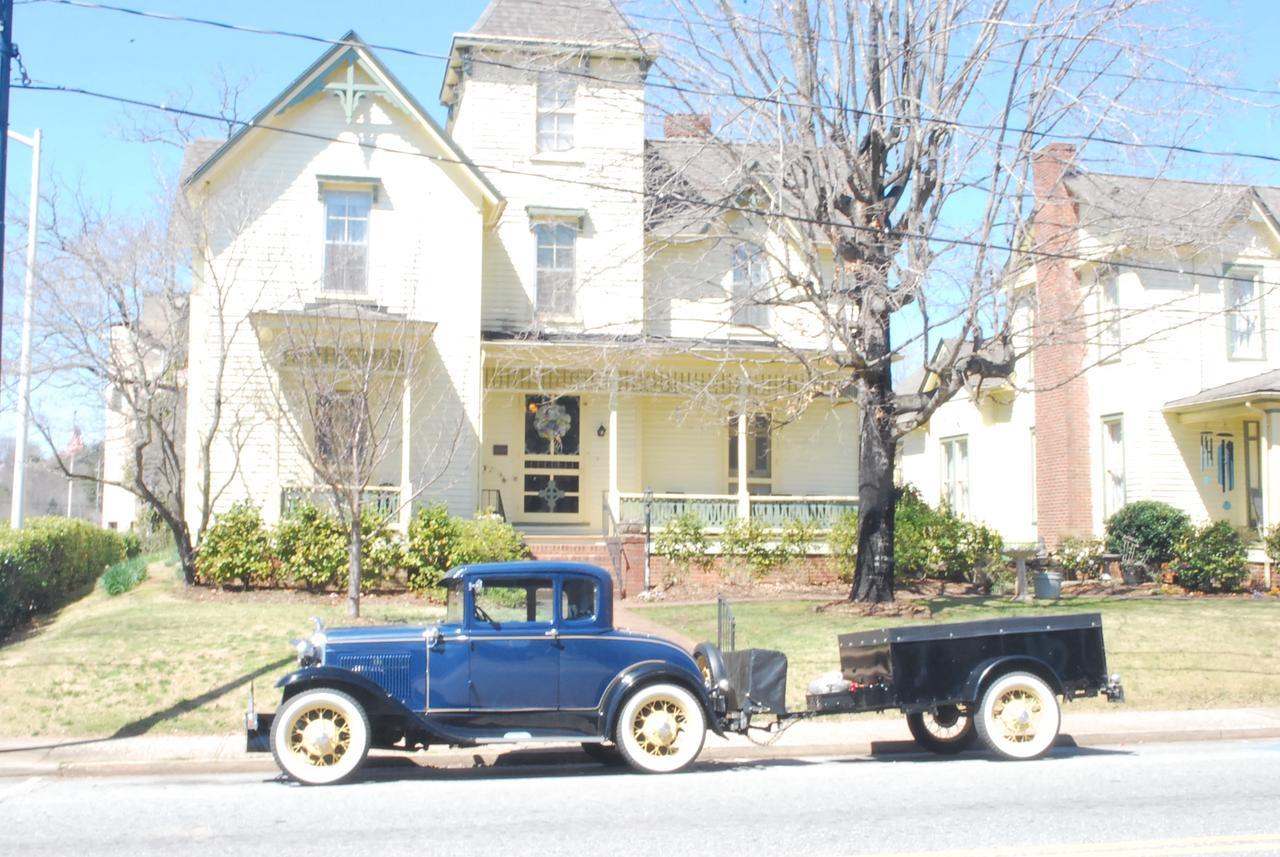 Carrier Houses Bed & Breakfast Rutherfordton Exterior photo